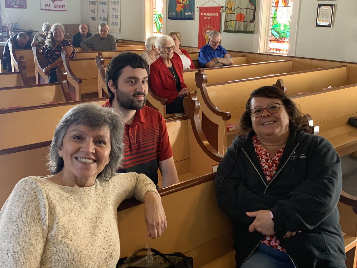 On Sunday, September 15, 2024 our Parish Service at St. Mark's in Mill Cove was led by Rev. Ann Turner and assisted by Clair MacInnis and Lyda Miller. It was nice to see such a great congregation this morning! Today's altar flowers were from the Bremner's garden and included hydrangea, zinnias, purple and white lisianthus, black eyed susans, sunflowers and yellow and pink gladiolus.